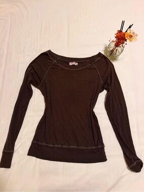 Michael Stars Brown Long-Sleeve Scoop Neck Top